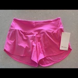 Lululemon Speed Up short MR 4’’ in Dark Prism Pink Sz 6